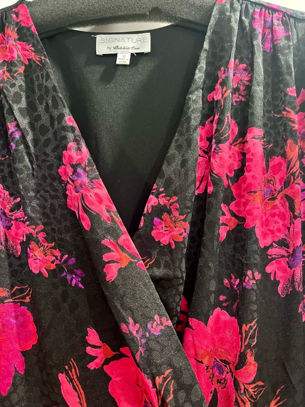 Signature by Robbie Bee Black Midi Dress with Fuchsia Floral Print - Picture 3 of 7